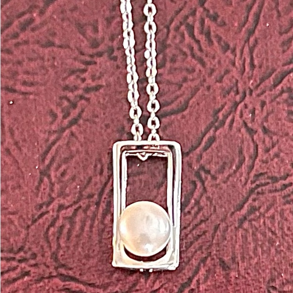Cultured Pearl & Silver Necklace - 18” Chain